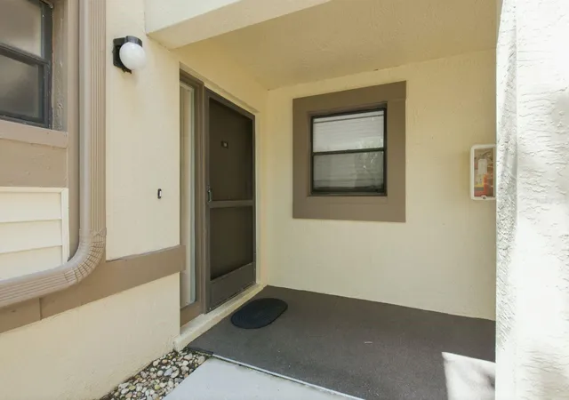 Photo 3 of Condo for sale at 10 Woodlake Pl, Oldsmar, FL 34677 | MLS# TB8528578 | Listing updated on 2026-09-28