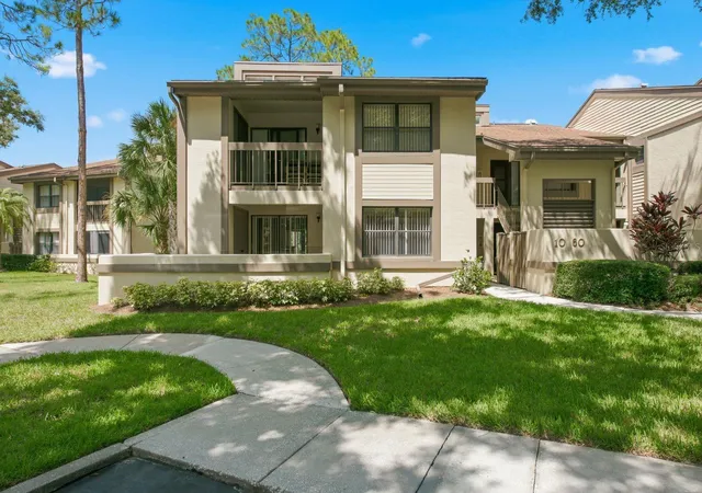 Listing Photo 4 - Condo for sale in building located at 10 Woodlake Pl, OLDSMAR, FL 34677