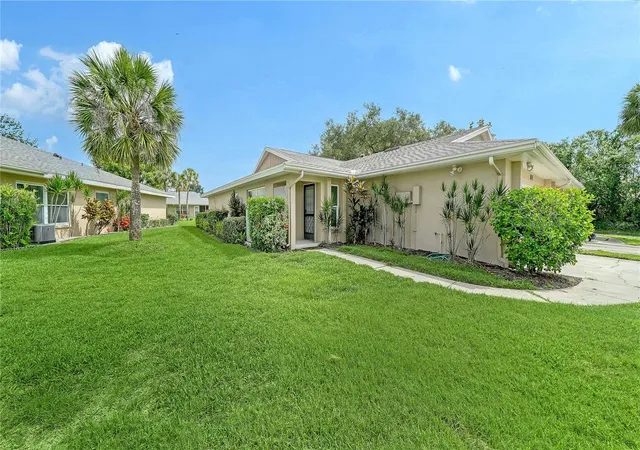Photo 3 of Single family home for sale at 5689 Evergreen Dr #18, Sarasota, FL 34233 | MLS# A4699799 | Listing updated on 2026-09-11