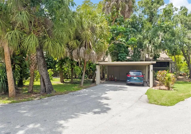 Photo 2 of Townhouse for sale at 5182 Lancewood Dr #14, Sarasota, FL 34232 | MLS# A4699852 | Listing updated on 2026-09-28