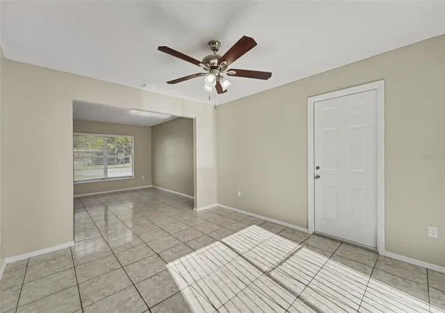 Photo 3 of Single family home for sale at 1822 Jasper Dr, Orlando, FL 32807 | MLS# O6424897 | Listing updated on 2026-09-25