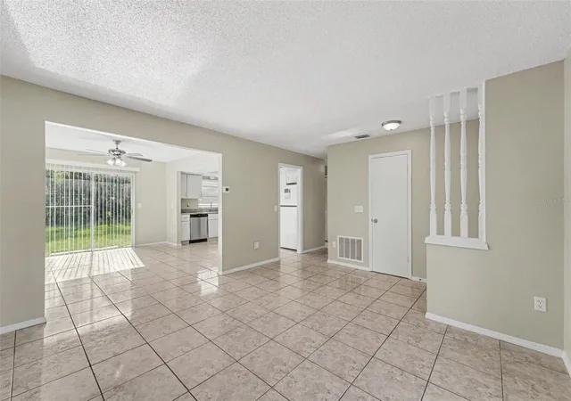Photo 3 of Single family home for sale at 1822 Jasper Dr, Orlando, FL 32807 | MLS# O6424897 | Listing updated on 2026-09-25