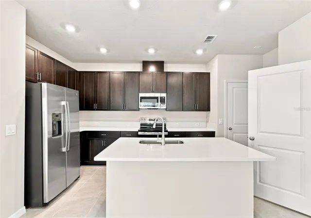 Photo 3 of Townhouse for sale at 1132 Wild Crst Ln, Daytona Beach, FL 32117 | MLS# TB8529024 | Listing updated on 2026-09-23