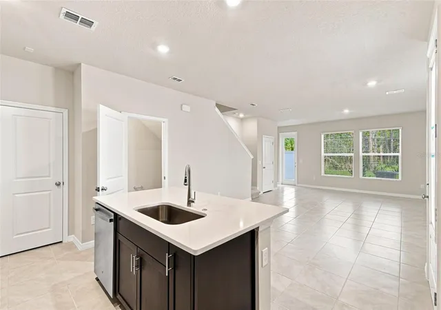 Photo 4 of Townhouse for sale at 1132 Wild Crst Ln, Daytona Beach, FL 32117 | MLS# TB8529024 | Listing updated on 2026-09-23