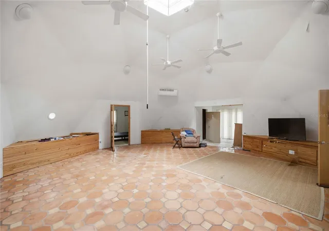 Photo 4 of Single family home for sale at 12897 NW Highway 225, Reddick, FL 32686 | MLS# OM728438 | Listing updated on 2026-09-15