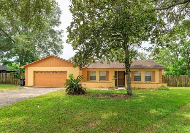Photo 1 of Single family home for sale at 1016 Cathy Dr, Altamonte Springs, FL 32714 | MLS# O6425377 | Listing updated on 2026-10-06