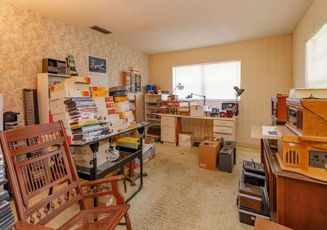 Photo 3 of Single family home for sale at 1016 Cathy Dr, Altamonte Springs, FL 32714 | MLS# O6425377 | Listing updated on 2026-10-06