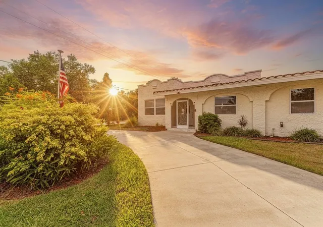 Photo 1 of Single family home for sale at 1712 4th Street W, Palmetto, FL 34221 | MLS# A4700141 | Listing updated on 2026-09-11