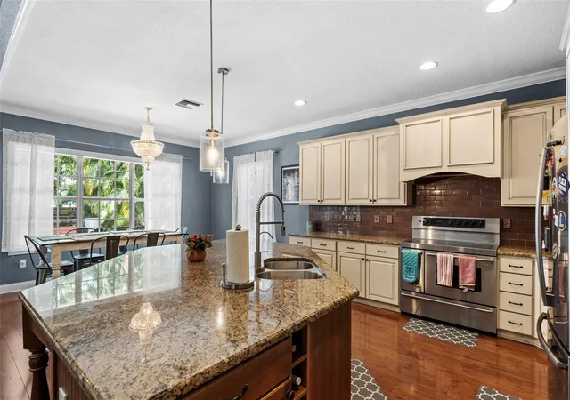 Photo 3 of Single family home for sale at 3317 W Leona St, Tampa, FL 33629 | MLS# TB8529644 | Listing updated on 2026-09-22