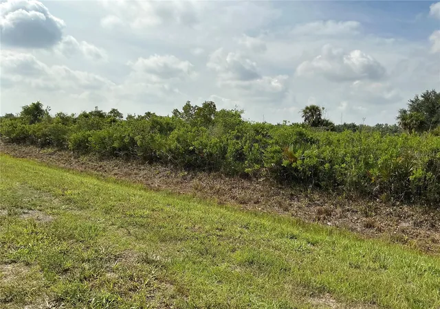 Photo 3 of Land for sale at 20692 Nw 282nd Street, Okeechobee, FL 34972 | MLS# OM728572 | Listing updated on 2026-09-11