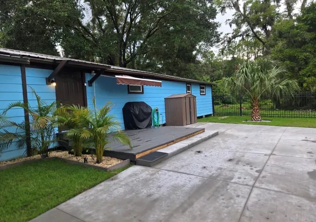 Photo 3 of Multi family home for sale at 416 Sw 5th Street, Chiefland, FL 32626 | MLS# W7887690 | Listing updated on 2026-09-15