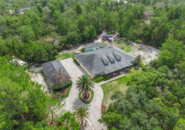 Photo 1 of Single family home for sale at 450 Valley Strm Dr, Geneva, FL 32732 | MLS# O6425573 | Listing updated on 2026-09-15