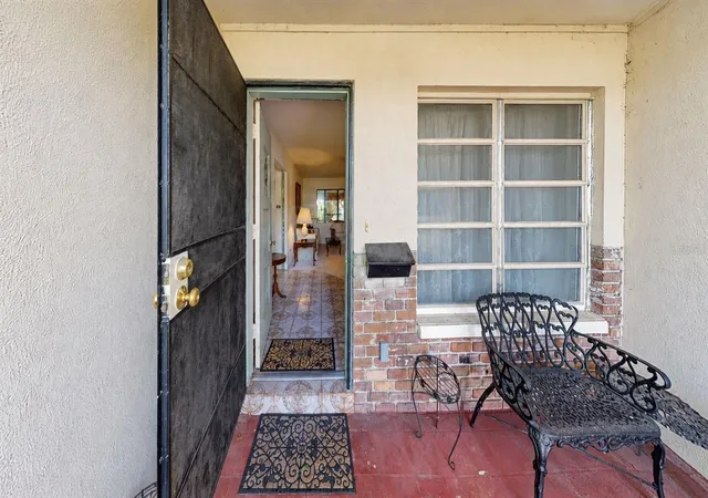 Photo 2 of Single family home for sale at 6035 7th Street S, Saint Petersburg, FL 33705 | MLS# TB8529804 | Listing updated on 2026-10-22