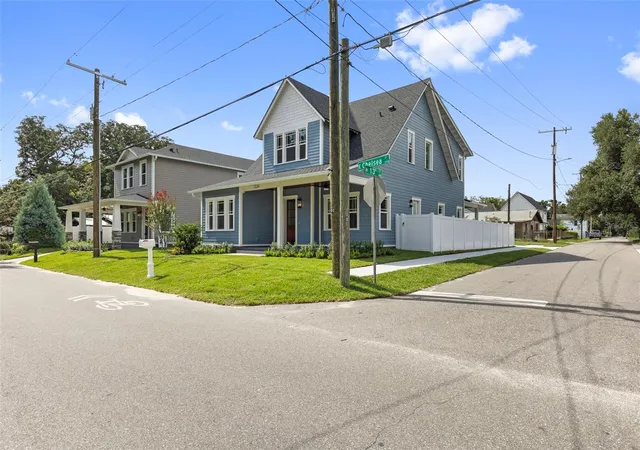 Photo 3 of Single family home for sale at 1224 E Chelsea St, Tampa, FL 33603 | MLS# TB8529855 | Listing updated on 2026-09-13