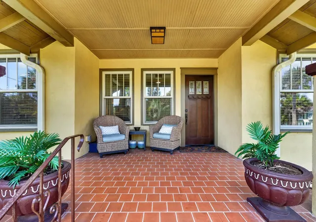 Photo 3 of Single family home for sale at 220 Riverview Blvd, Daytona Beach, FL 32118 | MLS# FC320007 | Listing updated on 2026-09-14