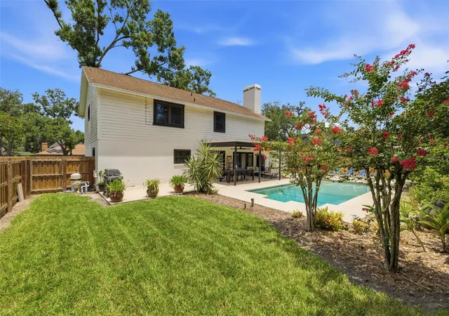 Photo 2 of Single family home for sale at 11007 Theresa Arbor Dr, Temple Terrace, FL 33617 | MLS# TB8529899 | Listing updated on 2026-10-10