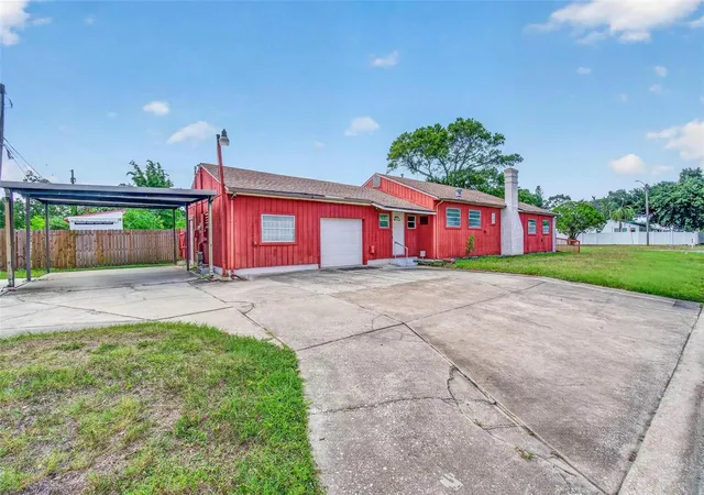 Photo 4 of Single family home for sale at 2600 25th Avenue N, Saint Petersburg, FL 33713 | MLS# TB8529906 | Listing updated on 2026-09-28