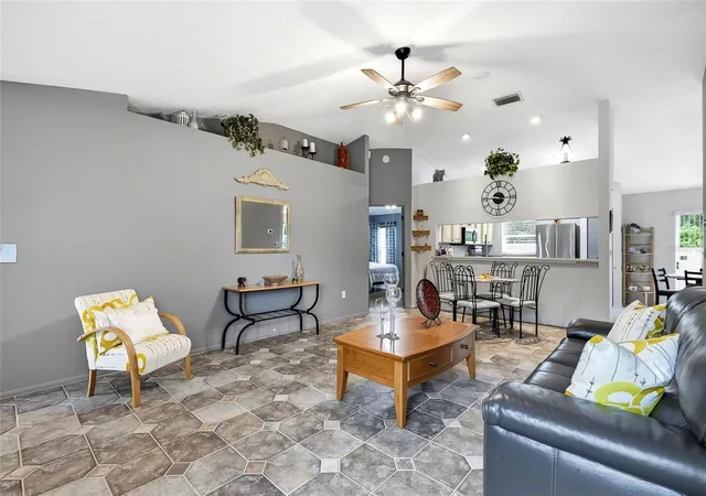 Photo 4 of Single family home for sale at 11026 Streamside Dr, Tampa, FL 33624 | MLS# L4963568 | Listing updated on 2026-09-15