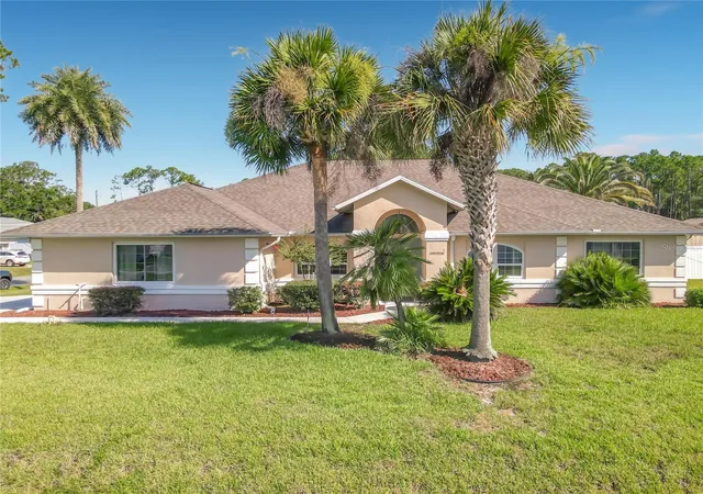 Photo 1 of Single family home for sale at 1 Eastmoor Ln, Palm Coast, FL 32164 | MLS# O6425852 | Listing updated on 2026-10-08