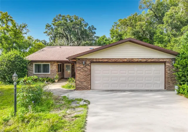 Photo 1 of Sale Pending at 474 W Oakwood Ave, Orange City, FL 32763 | MLS# V4950266 | Listing updated on 2026-09-10