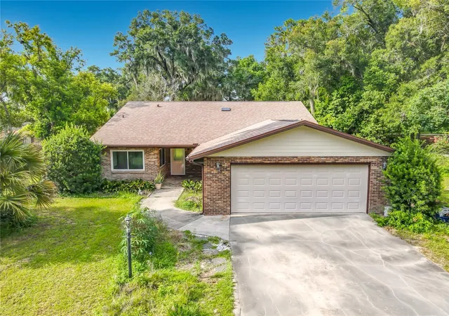 Photo 2 of Sale Pending at 474 W Oakwood Ave, Orange City, FL 32763 | MLS# V4950266 | Listing updated on 2026-09-10