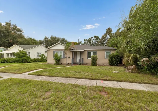 Photo 4 of Single family home for sale at 3601 6th Avenue N, Saint Petersburg, FL 33713 | MLS# W7887748 | Listing updated on 2026-10-26