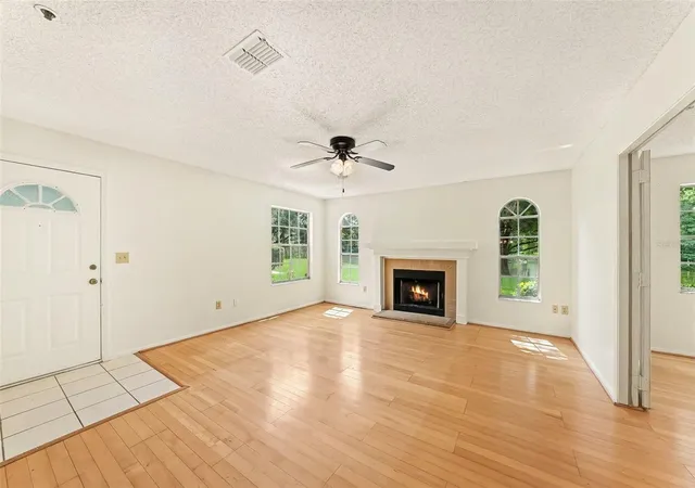 Listing Photo 4 - Condo for sale in building located at 11805 Skylake Pl, TAMPA, FL 33617 - Unit #C