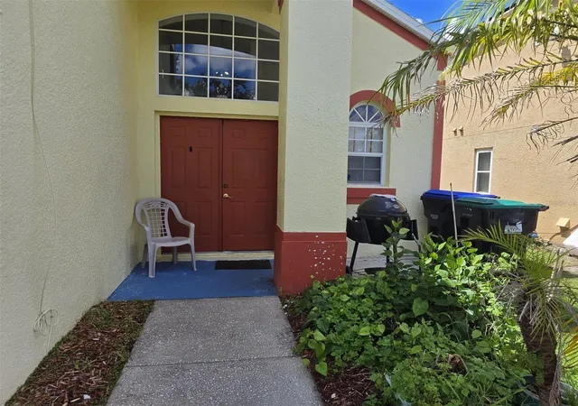 Photo 3 of Single family home for sale at 2261 Blue Sapphire Cir, Orlando, FL 32837 | MLS# O6426105 | Listing updated on 2026-09-15