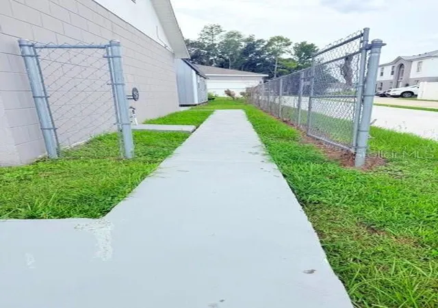 Photo 4 of Single family home for sale at 608 Jaguar Ct, Kissimmee, FL 34759 | MLS# G5115249 | Listing updated on 2026-10-14
