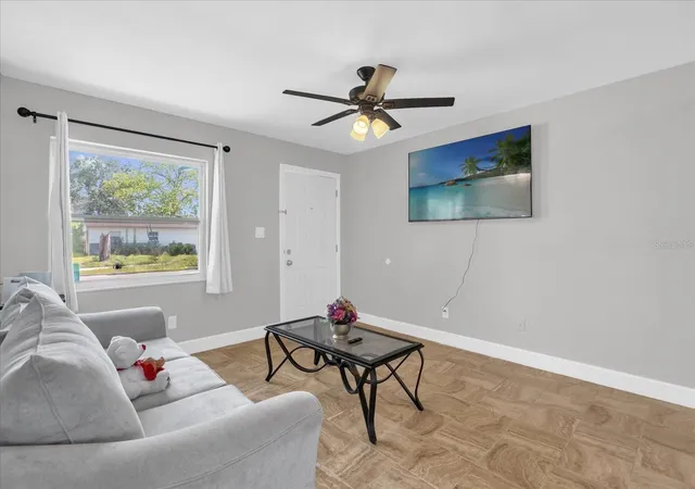 Photo 2 of Sale Pending at 5390 Botany Ct, Orlando, FL 32811 | MLS# R4911673 | Listing updated on 2026-10-29