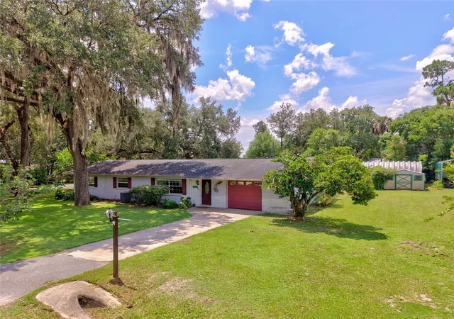 Photo 3 of Single family home for sale at 20934 3rd Avenue, Dunnellon, FL 34431 | MLS# OM728739 | Listing updated on 2026-09-15
