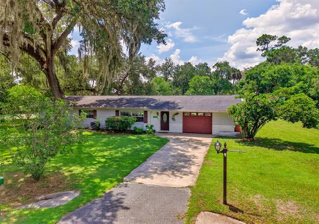 Photo 3 of Single family home for sale at 20934 3rd Avenue, Dunnellon, FL 34431 | MLS# OM728739 | Listing updated on 2026-09-15