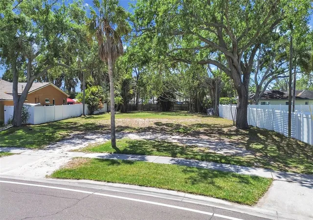 Photo 2 of Land for sale at 5438 Byp Grande Blvd Ne, Saint Petersburg, FL 33703 | MLS# G5115264 | Listing updated on 2026-09-11