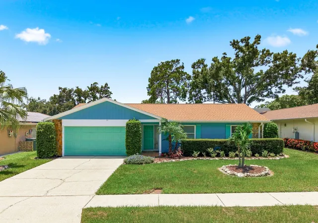 Single family home for sale at 3047 Cascade Dr, CLEARWATER, FL 33761 | MLS# TB8530550