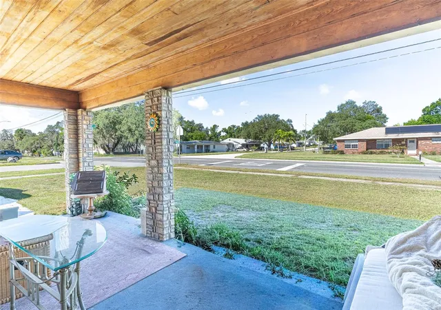 Photo 3 of Single family home for sale at 1 E Wolf St, Avon Park, FL 33825 | MLS# L4963602 | Listing updated on 2026-10-08