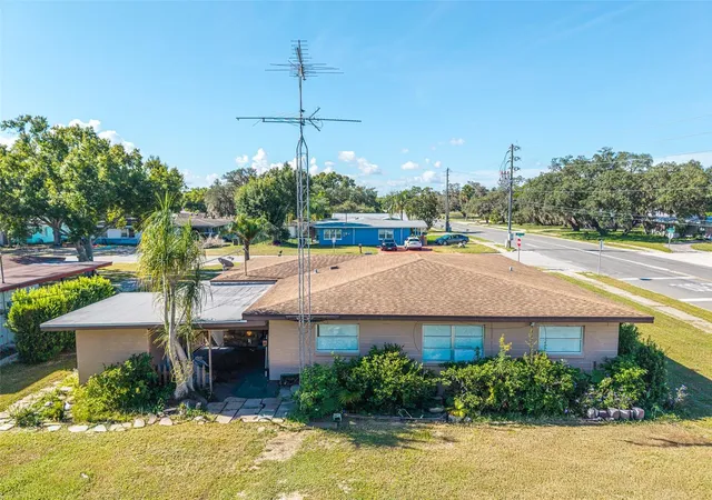 Photo 35 of Single family home for sale at 1 E Wolf St, AVON PARK, FL 33825 | MLS# L4963602 | Listing updated on 2026-10-08