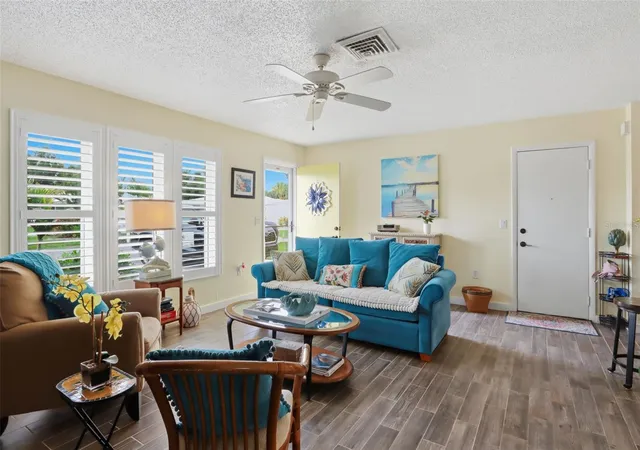 Photo 3 of Condo for sale at 510 Circlewood Dr #P1-2, Venice, FL 34293 | MLS# C7528554 | Listing updated on 2026-09-14