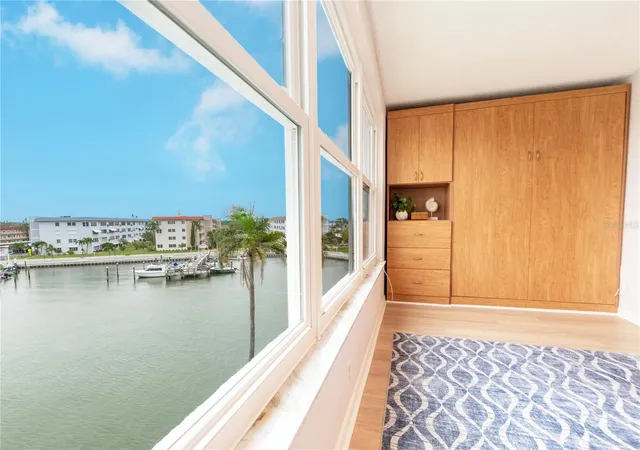 Listing Photo 4 - Condo for sale in building located at 5925 Shore Blvd S, Gulfport, FL 33707 - Unit #405