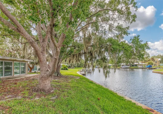 Photo 3 of Condo for sale at 11261 W Bayshore Dr #82, Crystal River, FL 34429 | MLS# TB8530712 | Listing updated on 2026-09-13