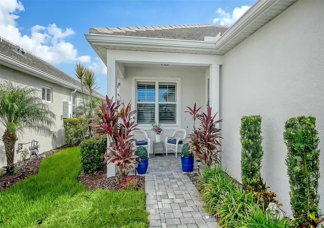 Photo 3 of Single family home for sale at 8152 Sternway Rd, Sarasota, FL 34240 | MLS# A4700508 | Listing updated on 2026-10-08