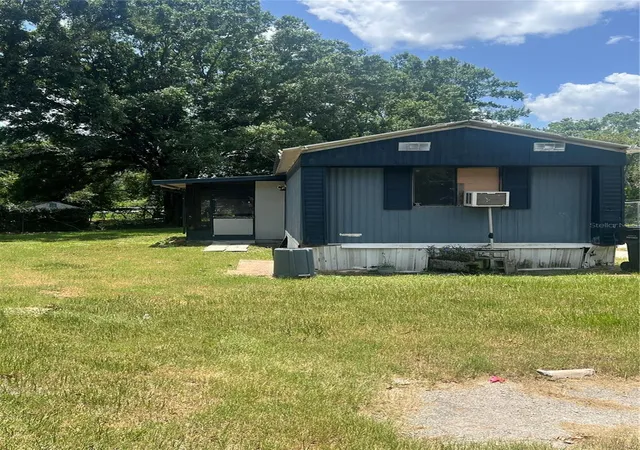 Photo 3 of Manufactured home for sale at 2536 Cannon St, Lakeland, FL 33815 | MLS# L4963632 | Listing updated on 2026-09-29