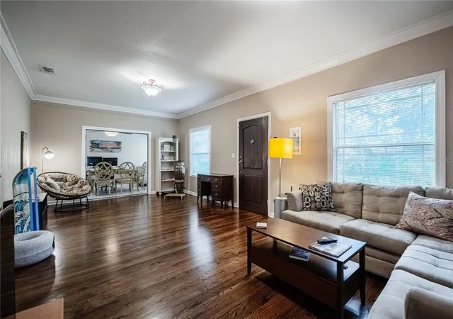 Photo 3 of Single family home for sale at 828 Osceola St, Lakeland, FL 33801 | MLS# L4963637 | Listing updated on 2026-09-30