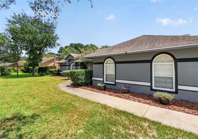 Photo 3 of Single family home for sale at 5939 Windwood Dr, Lakeland, FL 33813 | MLS# L4963670 | Listing updated on 2026-09-12