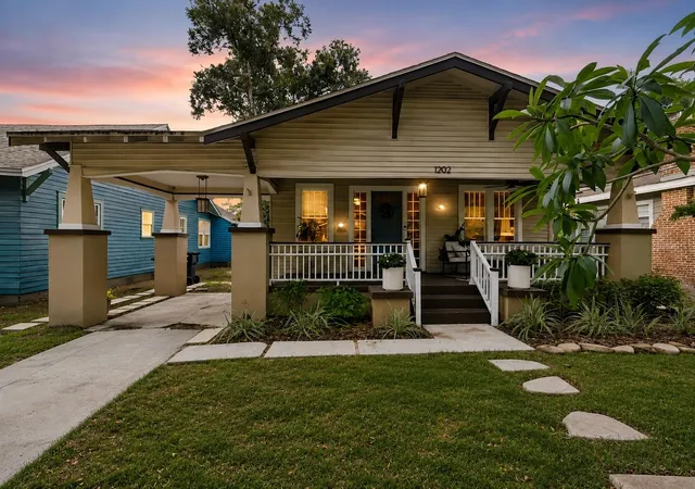 Photo 2 of Single family home for sale at 1202 E Powhatan Ave, Tampa, FL 33604 | MLS# TB8531360 | Listing updated on 2026-09-11