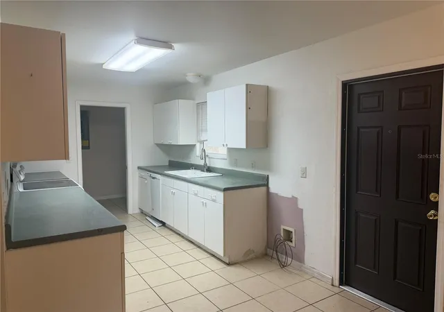 Photo 3 of Sale Pending at 2249 Woodmere Rd, Venice, FL 34293 | MLS# N6145100 | Listing updated on 2026-09-11