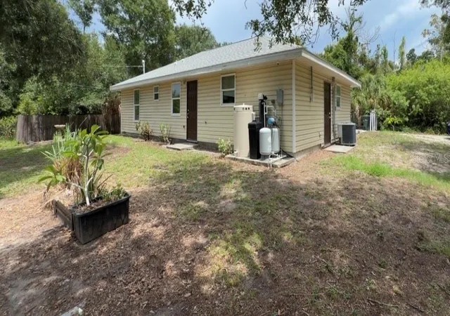 Photo 3 of Sale Pending at 2249 Woodmere Rd, Venice, FL 34293 | MLS# N6145100 | Listing updated on 2026-09-11