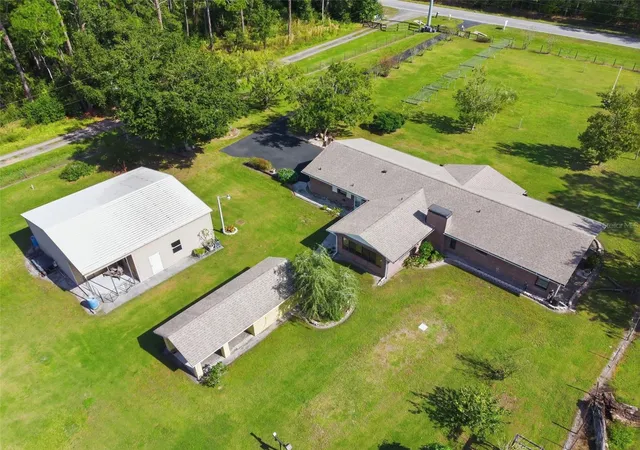 Photo 3 of Single family home for sale at 9240 Moore Rd, Lakeland, FL 33809 | MLS# L4963674 | Listing updated on 2026-09-12