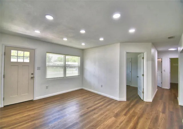 Photo 3 of Single family home for sale at 109 2nd Jpv St, Winter Haven, FL 33880 | MLS# L4963683 | Listing updated on 2026-09-11