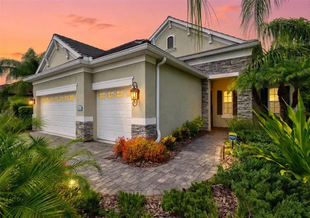 Photo 3 of Single family home for sale at 21221 Wacissa Dr, Venice, FL 34293 | MLS# A4700704 | Listing updated on 2026-10-22