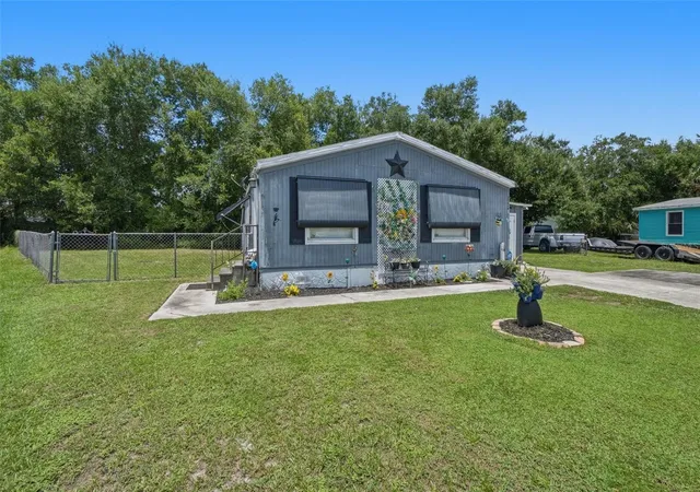 Photo 2 of Manufactured home for sale at 2576 Lakota Ln, Saint Cloud, FL 34769 | MLS# O6427219 | Listing updated on 2026-09-14